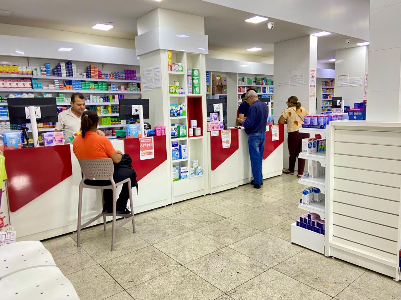 Interior da Farmácia Primavera
